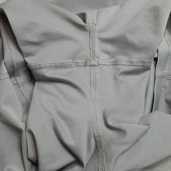 Reebok Ladies Size Small Shorts Grey - Picture 8 of 8